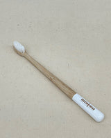 Cepillo dental de bambú